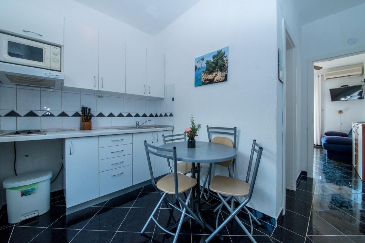 Apartments Niko โพรไมนา ภายนอก รูปภาพ