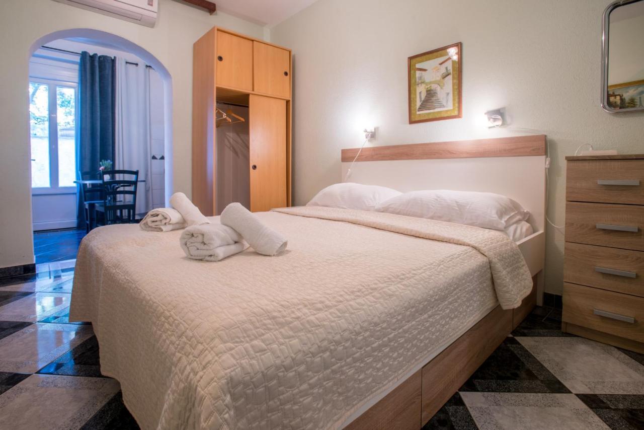 Apartments Niko โพรไมนา ภายนอก รูปภาพ