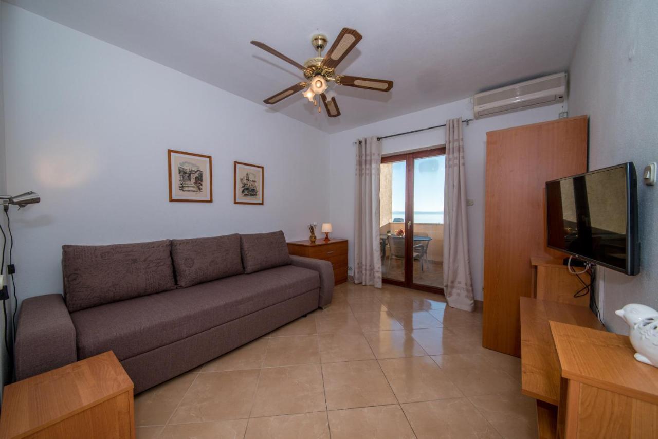 Apartments Niko โพรไมนา ภายนอก รูปภาพ