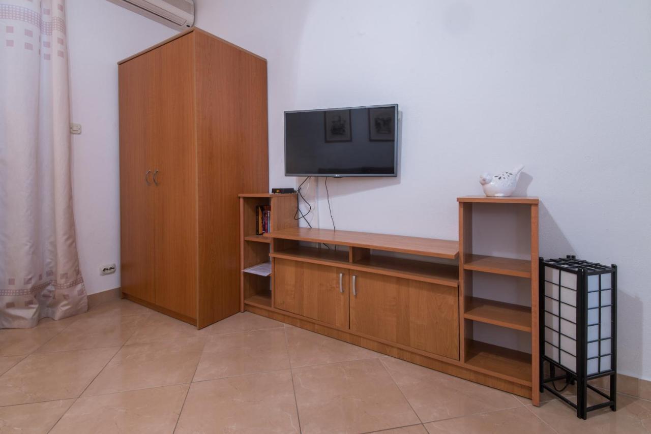 Apartments Niko โพรไมนา ภายนอก รูปภาพ