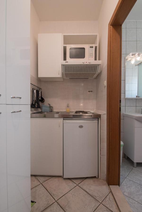 Apartments Niko โพรไมนา ภายนอก รูปภาพ