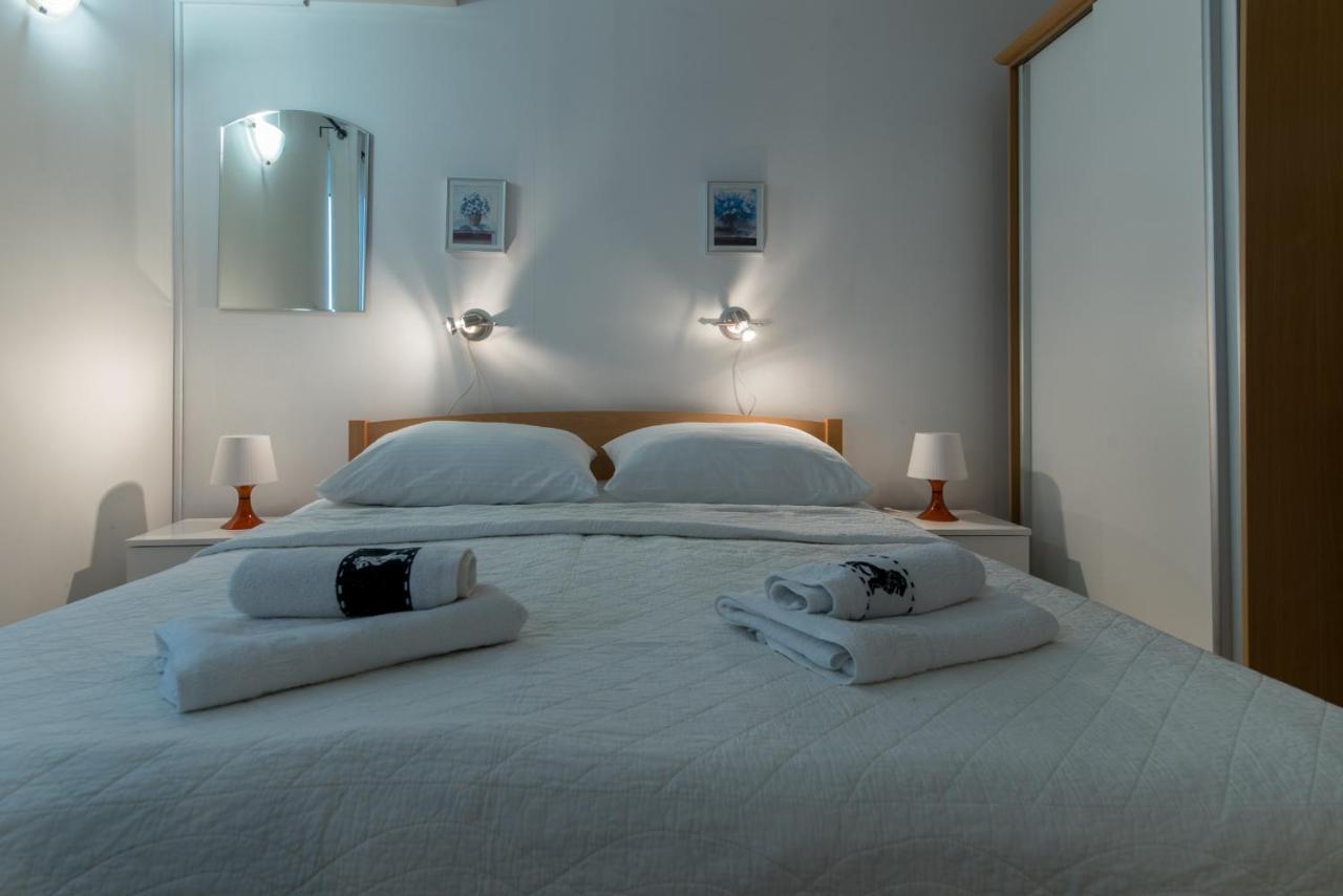 Apartments Niko โพรไมนา ภายนอก รูปภาพ