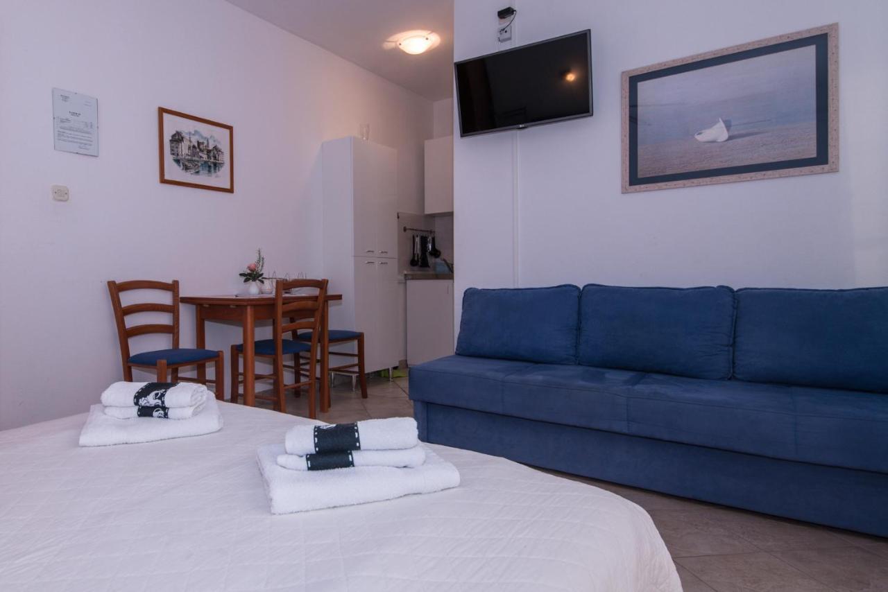Apartments Niko โพรไมนา ภายนอก รูปภาพ